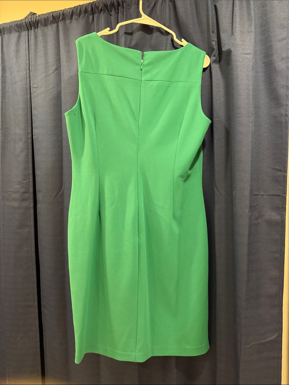 Calvin Klein Emerald Green Sleeveless Sheath Dress with Radiant Pleats - Picture 2 of 3